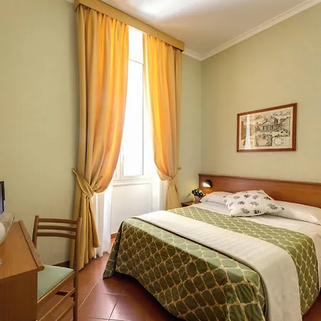 Hotel Corona فندق 3*