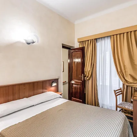 Hotel Corona فندق روما