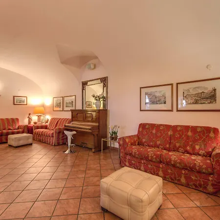 Hotel Corona فندق روما