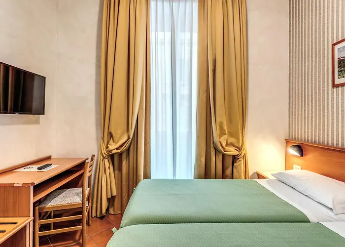 Hotel Corona 3* Rome