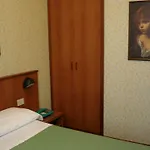 Hotel Corona 3* Rome