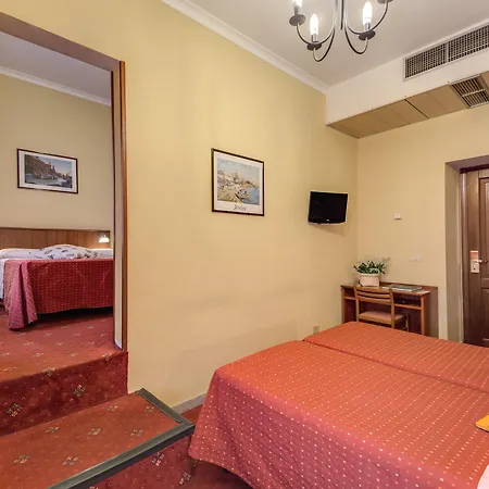 Hotel Corona Отель 3*