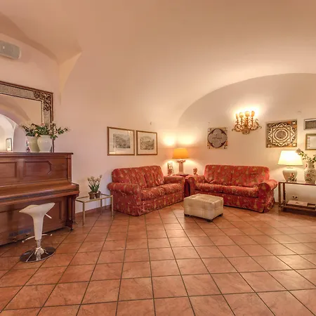 Hotel Corona Отель
