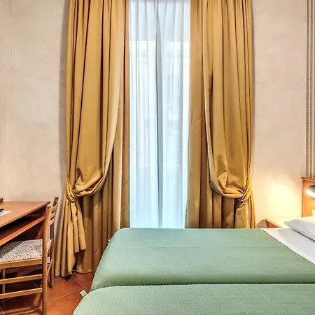 Hotel Corona 3* Rome
