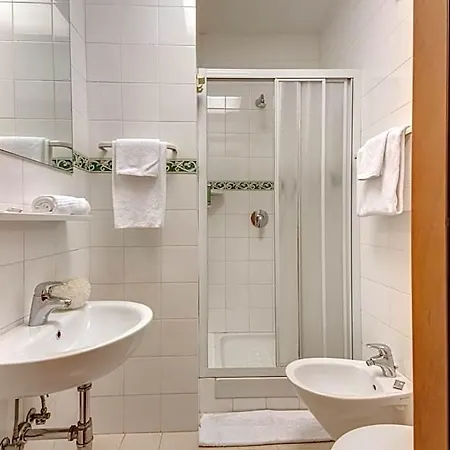 Hotel Corona Szálloda Róma