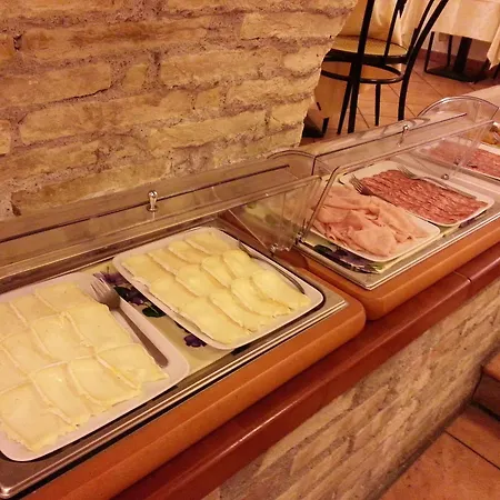 Hotel Corona Рим