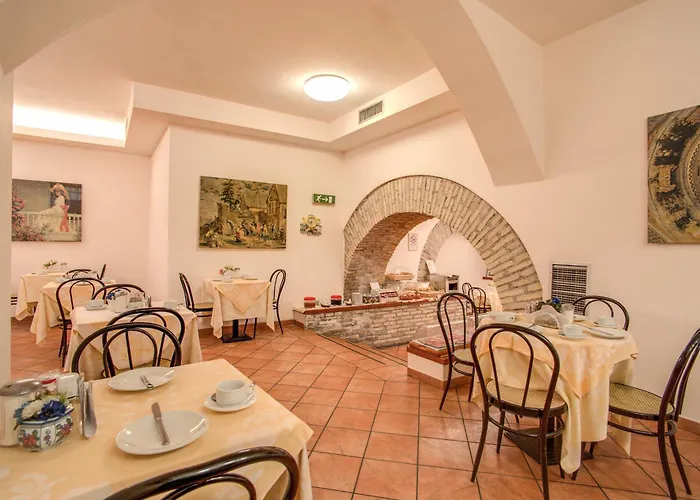 Szálloda Hotel Corona