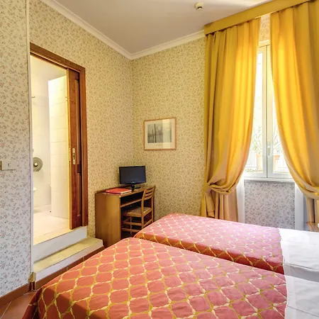Hotel Corona 3* Rome