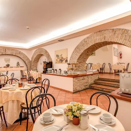 Hotel Corona 3* Rome